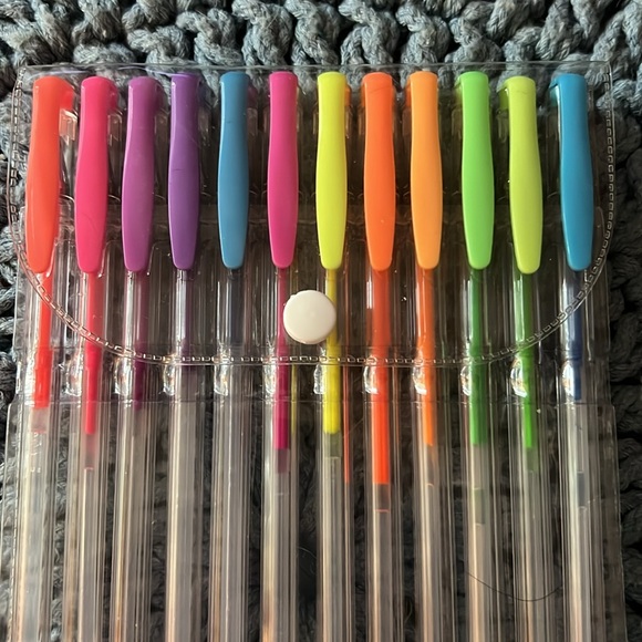 35 Embroiderex Gel Pens, 0.9mm tips - Picture 4 of 4